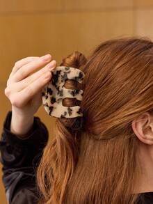 MOTF PREMIUM CHAMPAGNE FAUX SILK SCRUNCHIE - Brown - View 8