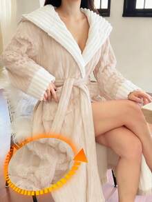 DAZY 女士条纹纹理抓绒撞色连帽长袍，冬季家居服