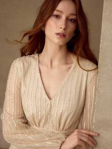 MOTF PREMIUM 女士亮片网纱V领灯笼袖半透明连衣裙，适合约会和派对穿着 - 杏色 - 查看 6