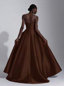 Elitara 优雅奢华的红色荷叶边无肩带连衣裙，适合婚礼、派对、度假、舞会、正式场合（装饰繁复） - 棕色 - 查看 3