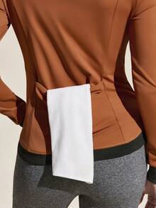 Exploreva Sweatshirt Lengan Panjang Wanita Kasual, Nyaman, dan Bernapas untuk Aktivitas Luar Ruangan - Burnt Orange - View 2