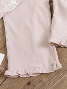 SHEIN Mädchen Pyjamas - 2 Stücke Pyjama-Set mit rosa Spitzenbesatz, Langarm-Rundhals-Oberteil mit elastischem Bund, lange Hose mit Rüschenabschluss und Schleifendetail, Schlafanzug für Kleinkinder und Kleine Mädchen, ganzjährig, Urlaub 2026, niedlich, Prinzessin, Vintage, Alltagskleidung, Geschenk - Altrosa - Übersicht 4