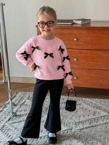 SHEIN 女童宽松大码蝴蝶结撞色装饰贴花卫衣搭配修身喇叭裤套装，适合户外活动、日常上学穿着。返校季、秋冬季，保暖舒适，适合秋冬季休闲日常穿着及上学穿着，女童冬季服装，日常上学穿着，母女/姐妹亲子装。 - 西瓜粉 - 查看 5