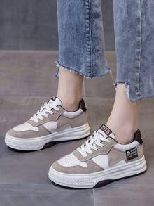 Zapatillas casuales y elegantes para mujer, zapatos de plataforma para estudiantes transpirables y de moda, zapatillas blancas transpirables para mujer, zapatillas con cordones antideslizantes para todas las estaciones para mujer, estilo para todas las estaciones, zapatos planos para mujer con bloques de color. - Caqui - Ver 2