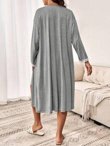 SHEIN 2pcs Maternity Lace Trim Robe And Camisole Nightgown Set