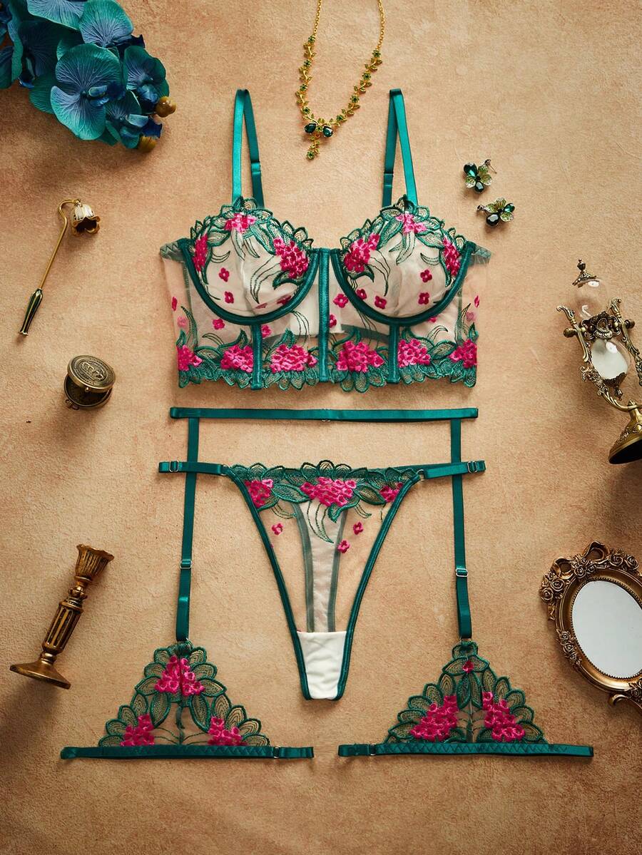 Flower Embroidery Hollow Out Sexy Lingerie Set For Going Out - Green - View 1