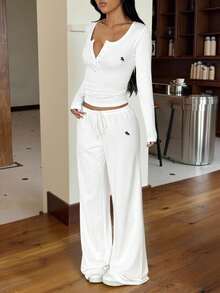 SHEIN EZwear New Autumn All White Women's White Knit Fitted Long Sleeve Top And Drawstring Waist Long Pants Casual Daily 2-Piece Set Two Pieces White Set Women White 2 Pieces Outfit Comfortable Two Pieces Set Casual 2 Pieces Set Two Pieces Set Women - White - View 3