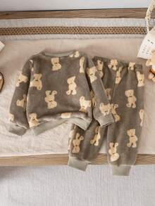 SHEIN 2pcs Baby Boy Toddler Newborn 0-3 Years Old Casual Everyday Outfits Cute Plush Flannel Bear Round Neck Long Sleeve Sweatshirt And Pants Set, Autumn/Winter - Coffee Brown - View 2