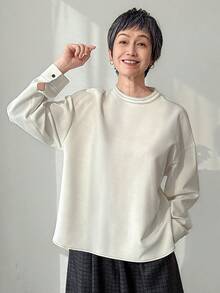 FRIFUL 女士黑色撞色缝线装饰后背撞色纽扣宽松休闲百搭落肩长袖高领衬衫，商务休闲 - 白色 - 查看 3