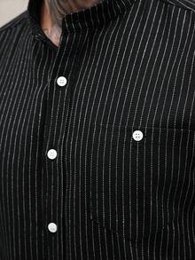 Manfinity CasualCool 男士经典修身竖条纹立领休闲衬衫，男士休闲通勤条纹衬衫，秋季款，男士轻薄透气亚麻条纹立领衬衫，男士纽扣衬衫，男士黑色纽扣衬衫 - 黑色 - 查看 6