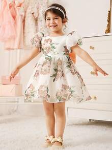 SHEIN Glamorique Kids 女婴公主风碎花数码印花连衣裙，蝴蝶结后背蓬蓬裙，适合舞台表演、钢琴演奏、中东等场合，碎花连衣裙，让女婴看起来更加可爱迷人。 - 白色 - 查看 2