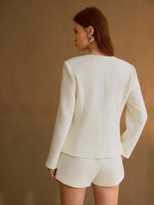 MOTF PREMIUM SOLID TEXTURED KNIT METAL FLORAL PLACKET SLIM FIT JACKET - White - View 3