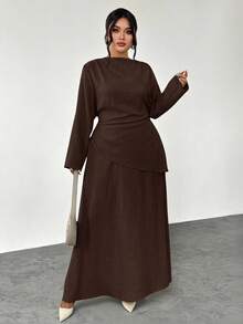 Firerie Elegantes Lässig-Outfit, Große Größen: Langarm-Bluse mit asymmetrischer geraffter Taille und schlankem Schnitt + A-Linien-Rock mit geflustertem Saum, 2-teiliges Set, geeignet für Frühling, Sommer, Herbst, Winter - Kaffeebraun - Übersicht 3