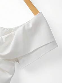 GlowEve CURVE Fashionable Casual French Romantic Retro Elegant Off Shoulder Metal Flower Blouse - White - View 5