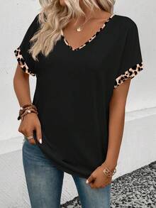 EMERY ROSE New Fashion Women's V-Neck T-Shirt With Leopard Print Trim - Black - View 4