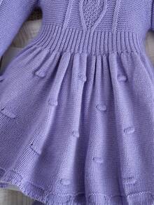 SHEIN 2件套女婴休闲可爱紫色蕾丝花边针织连衣裙+针织打底裤套装，柔软舒适，适合日常、外出、旅行、度假、居家、托儿所、玩耍、秋冬季、圣诞节、返校、派对等场合，百搭实用。 - 紫丁香色 - 查看 11