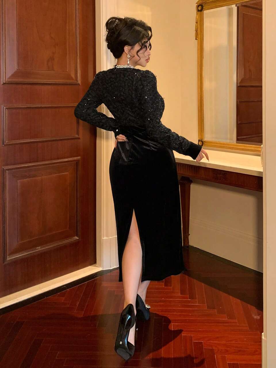 Elegant Sequin Petal Waist Cinching Black Dress For Women Prom Dress