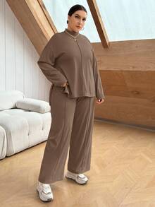 SHEIN Essnce Bộ đồ hai mảnh rộng rãi thoải mái màu kaki ấm áp màu mơ cổ cao tay dài và quần ống rộng dành cho nữ mùa thu đông cỡ lớn, quần áo mùa đông, bộ quần ống cong, trang phục sân bay - Màu Khaki - Xem 5