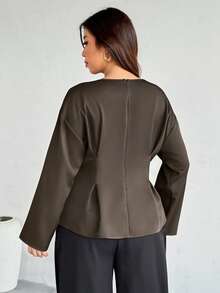 Firerie 大码女式纯色圆领落肩长袖褶裥下摆优雅衬衫，适合春季穿着 - 咖啡棕 - 查看 2