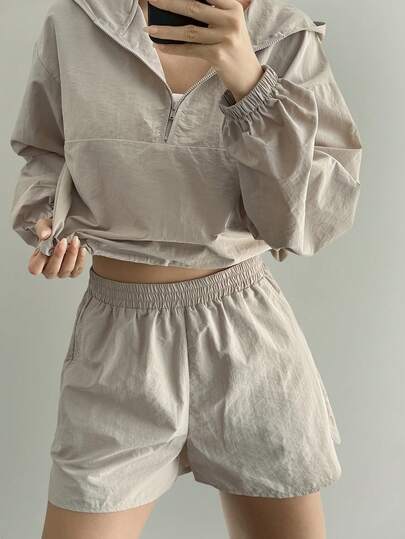 DAZY 女士户外运动连帽上衣和休闲短裤套装