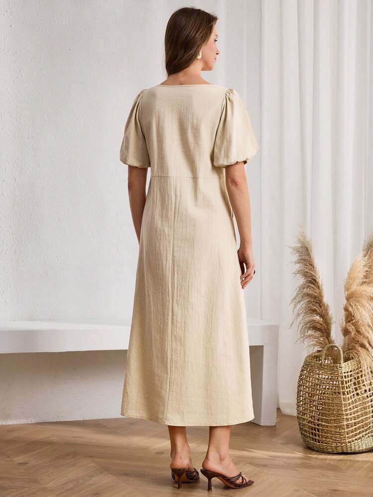 This Women's Vacation Dress Features A Soft, Light Apricot Color, Exuding A Warm And Soothing Relaxed Feel. The Floral Pattern Is Crafted From A Solid-Color Textured Cotton Fabric, Subtly Revealing A Gentle Temperament. The Silhouette Is A Square Neckline With Puff Sleeves And A High-Waisted A-Line Maxi Skirt. The Pure Cotton Fabric Is Breathable And Comfortable, While The Retro Square Neckline And Puff Sleeves Add A Touch Of French Romance. Perfect For Spring And Summer, This Dress Is Suitable For Light Vacations, City Strolls, Or Outdoor Afternoon Tea. The Light Apricot Base Conveys A Gentle Style While The Pure Cotton Material Ensures Comfort, Making It A Versatile And Stylish Choice For Your Vacation Wardrobe.