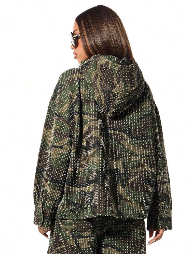 SUMWON WOMEN Oversized Hooded Camouflage Denim Jacket With Zip Closure And Textured Military Print For Casual Streetwear Fall Winter Outerwear