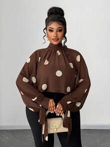 Maweii 大码优雅薄纱波点高领宽松袖口蝴蝶结袖口长袖衬衫 - 棕色 - 查看 1