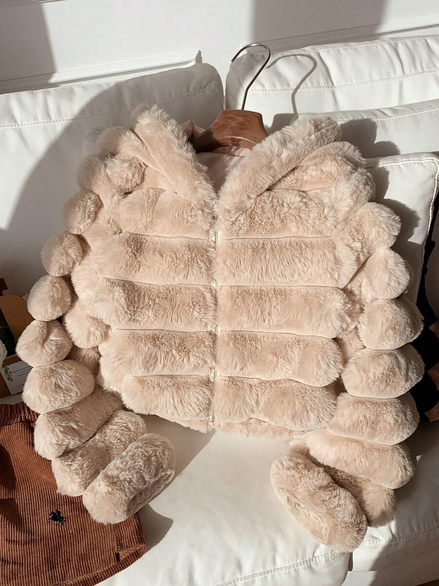 SHEIN EZwear 女式卡其色蓬松连帽短款人造毛皮夹克，秋冬时尚 - 卡其色 - 查看 1