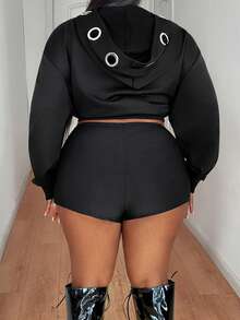 Maweii Shorts plus size femininos com detalhe de olho metálico e cintura elástica. Design estiloso para primavera/verão, perfeito para passeios, looks sensuais e festas. - Preto - Ver 4