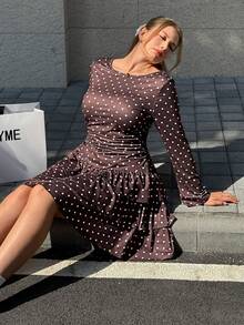 SHEIN EZwear 大码女式波点荷叶边收腰长袖连衣裙 - 棕色 - 查看 2