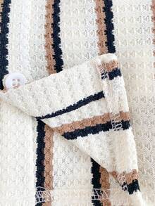 Vintaside Kids Bộ đồ hai mảnh cho bé trai gồm áo sơ mi ngắn tay ve sọc đen màu mơ và quần short dành cho mùa xuân và mùa hè, thích hợp cho các buổi đi chơi hàng ngày đến trường, thể hiện trên phố, thư giãn tại nhà, tham dự tiệc tùng và các sự kiện mùa hè. - Nhiều màu - Xem 5