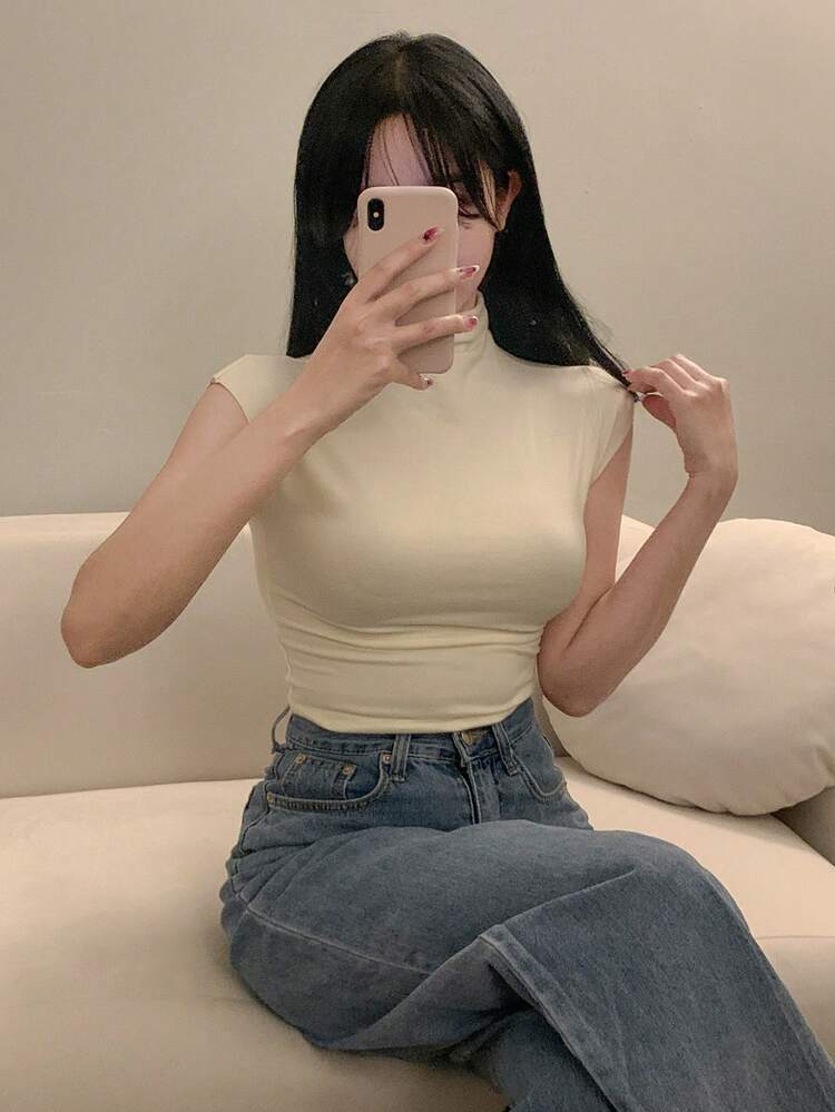 Women's Solid Color Short Sleeve Mock Neck Fitted Bodycon T-Shirt