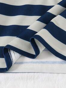 SHEIN Playful Pals 2pcs Toddler Boys' Summer Casual Fashion Classic Wide Stripe Print Half-Placket Polo Shirt & Solid Drawstring Pants Set - Navy - View 7