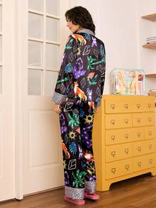 Chillnights Conjunto de pijama de satén para mujer con estampado floral y de plantas en contraste de color - Multicolor - Ver 2