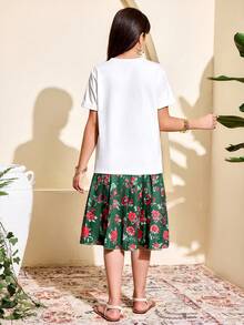 SHEIN 2pcs/Set Girls' Traditional Arabic Clothing, Floral Print Decor White Short Sleeve T-Shirt (Featuring Floral Pattern + Intricate Eye Design) + Vintage Dark Green Floral Pleated Skirt Set - Multicolor - View 2