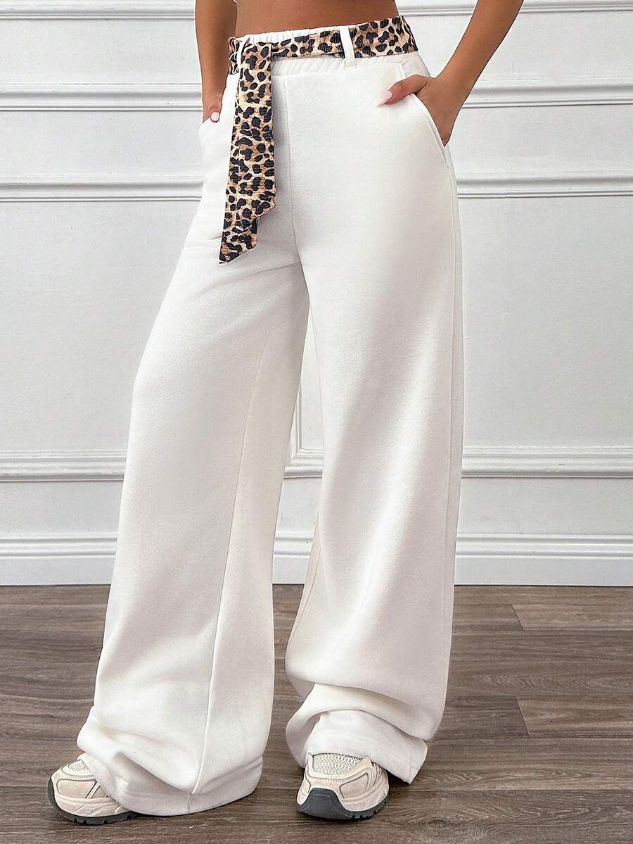 Cloudara Leopard Scarf Detailed White Slant Pocket Casual Sweatpants - White - View 1