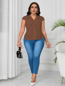 SHEIN Clasi Blusa de tela texturizada con cuello en V y encaje de contraste en talla grande - Café integral - Ver 6