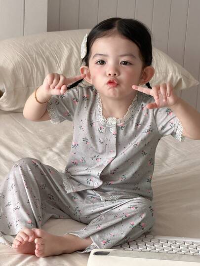 DAZY 2pcs Baby Girls' Allover Print Casual Long Sleeve T-Shirt And Pants Homewear Set