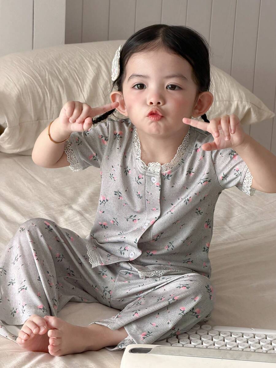 DAZY 2pcs Baby Girls' Allover Print Casual Long Sleeve T-Shirt And Pants Homewear Set - Grey - View 1