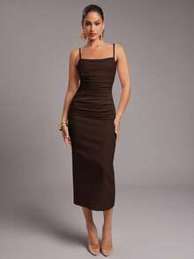 Silquee 女式纯色褶皱修身优雅中长吊带裙 - 咖啡棕 - 查看 1