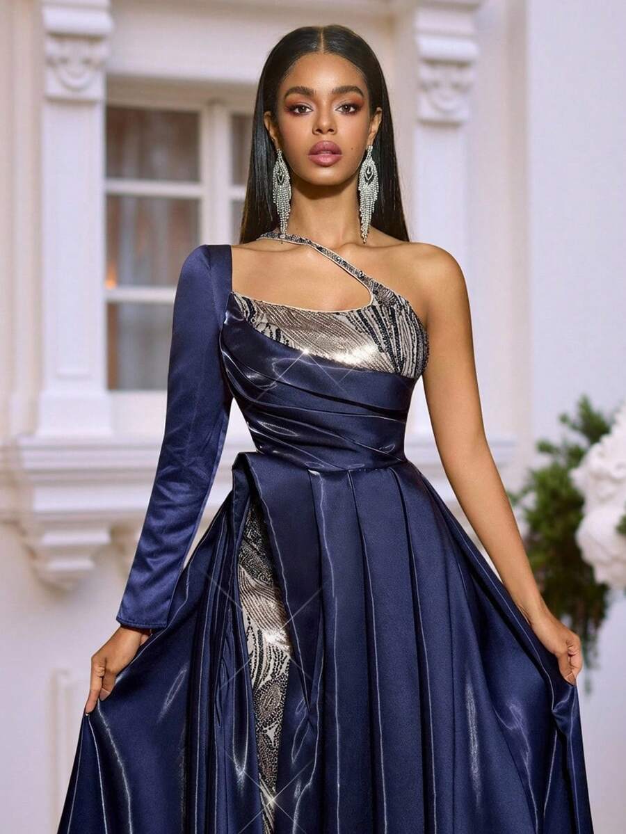 Glamrae 优雅奢华的流沙缎面料，饰以闪亮亮片刺绣，不对称领口双层裹身设计，手工褶裥，倒U型喇叭裙摆，适合婚礼、晚宴、活动、宴会、商务及音乐会嘉宾等正式场合穿着。 - 藏蓝色 - 查看 1