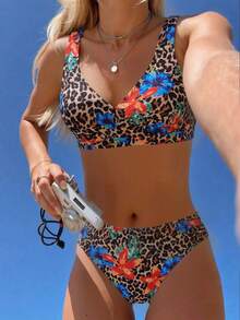 Swim Vcay 2件套新款多色豹纹花朵侧高开叉丁字裤比基尼泳装套装女士沙滩度假 - 彩色 - 查看 3