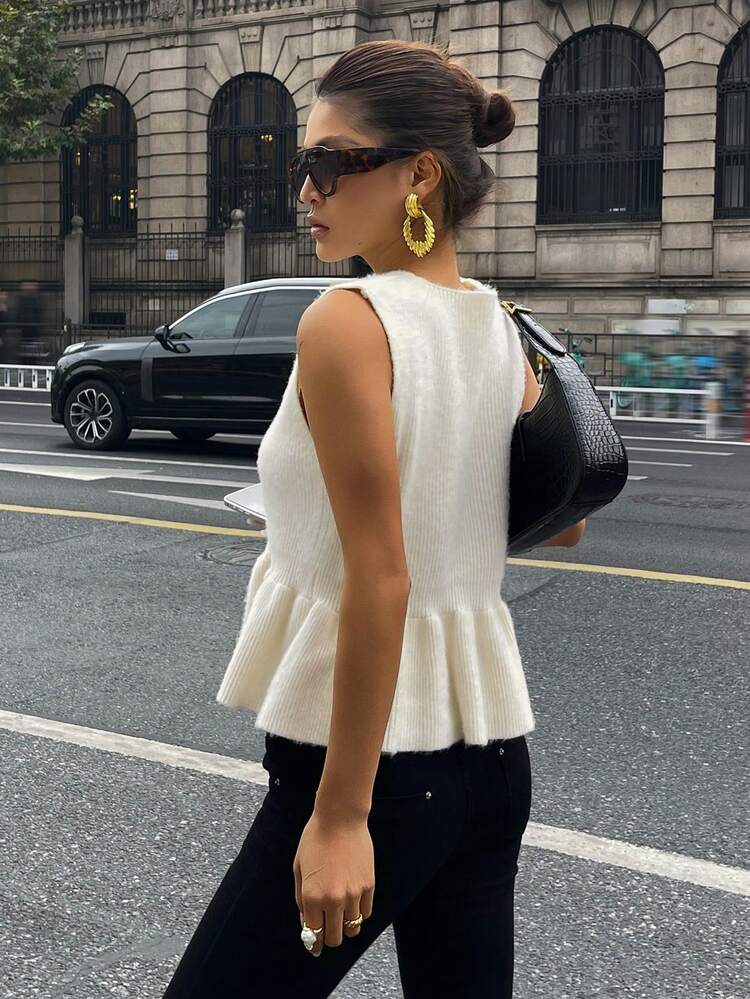 Women's V-Neck Sleeveless Ruffle Hem Fitted Knit Top, Autumn/Winter