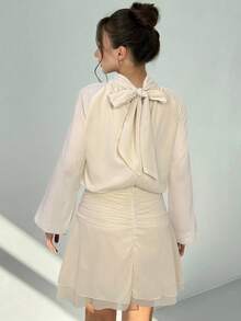 Aloruh 优雅纯色收腰长袖迷你连衣裙（女款） - 杏色 - 查看 2