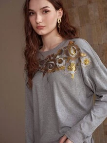 MOTF PREMIUM ÁO THUN THÊU HOA SEQUIN - Màu Xám nhạt - Xem 4
