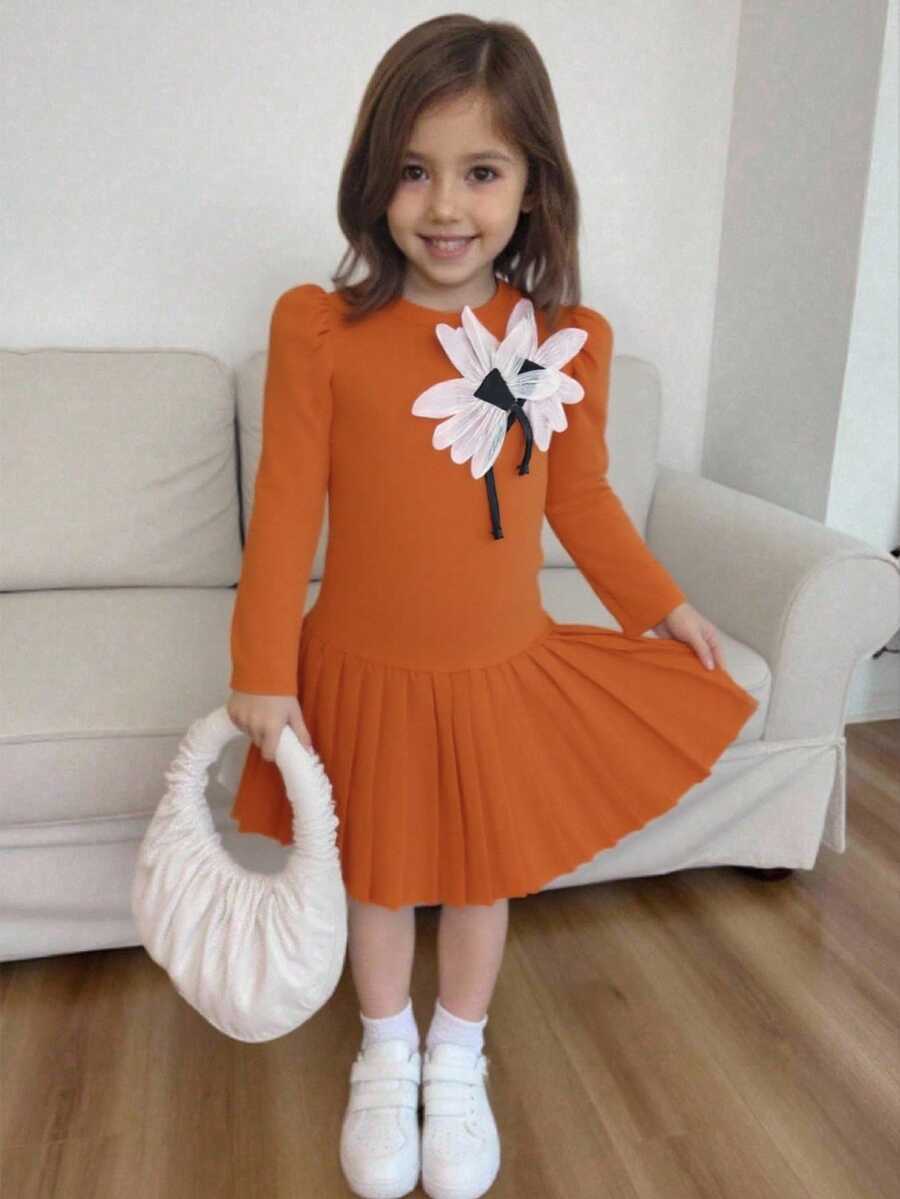 SHEIN Elladie kids 女童时尚白色花朵装饰褶皱下摆黑色圆领长袖连衣裙,舒适时尚,秋冬款 - 棕色 - 查看 1