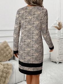 SHEIN Clasi Váy dệt kim cổ tròn tay dài dành cho nữ, màu mơ với vải in co giãn và tương phản màu đen, thanh lịch để mặc hàng ngày, mùa thu/đông và đầu xuân - Màu be - Xem 2