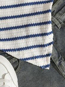 少女休闲个性化吊带背心，黑白针织面料，不对称肩带，下摆设计，适合旅行、度假、散步、外出，可搭配裤子、短裤、裙子、外套。 - 藍白色 - 查看 5