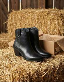 Women Ankle Boots & Booties - Black - View 1