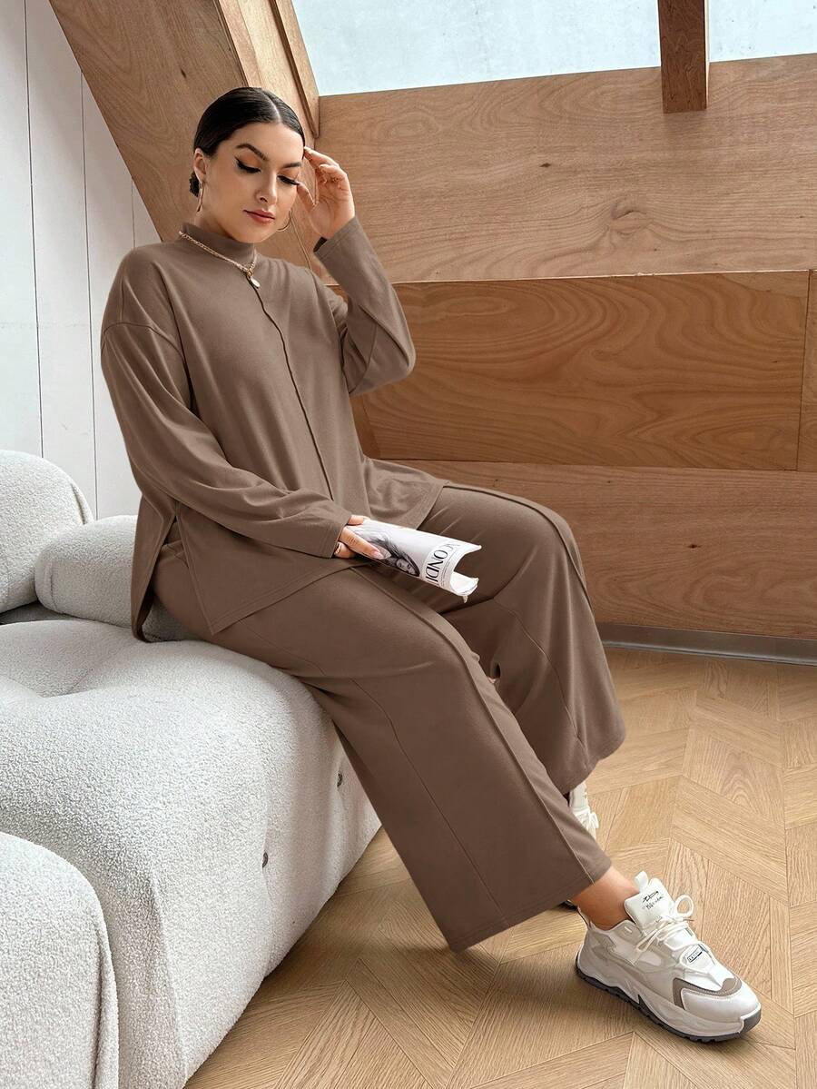 SHEIN Essnce Bộ đồ hai mảnh rộng rãi thoải mái màu kaki ấm áp màu mơ cổ cao tay dài và quần ống rộng dành cho nữ mùa thu đông cỡ lớn, quần áo mùa đông, bộ quần ống cong, trang phục sân bay - Màu Khaki - Xem 1